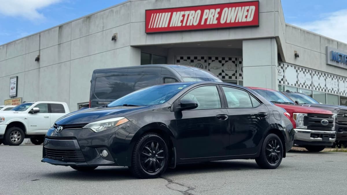 2016 Toyota COROLLA LE