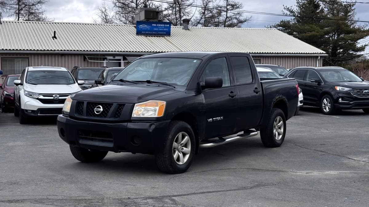 2012 Nissan Titan 4WD Crew Cab SWB S