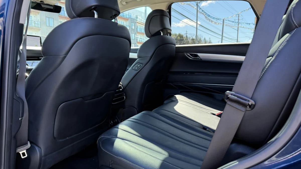 2021 Genesis GV80 Select 2.5T-4D UTILI AWD thumbnail 19