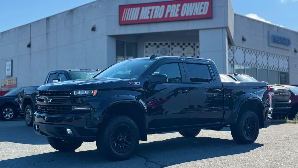 2019 Chevrolet SILVERADO 1500 RST 4WD Crew Cab 147" 5.3L V8