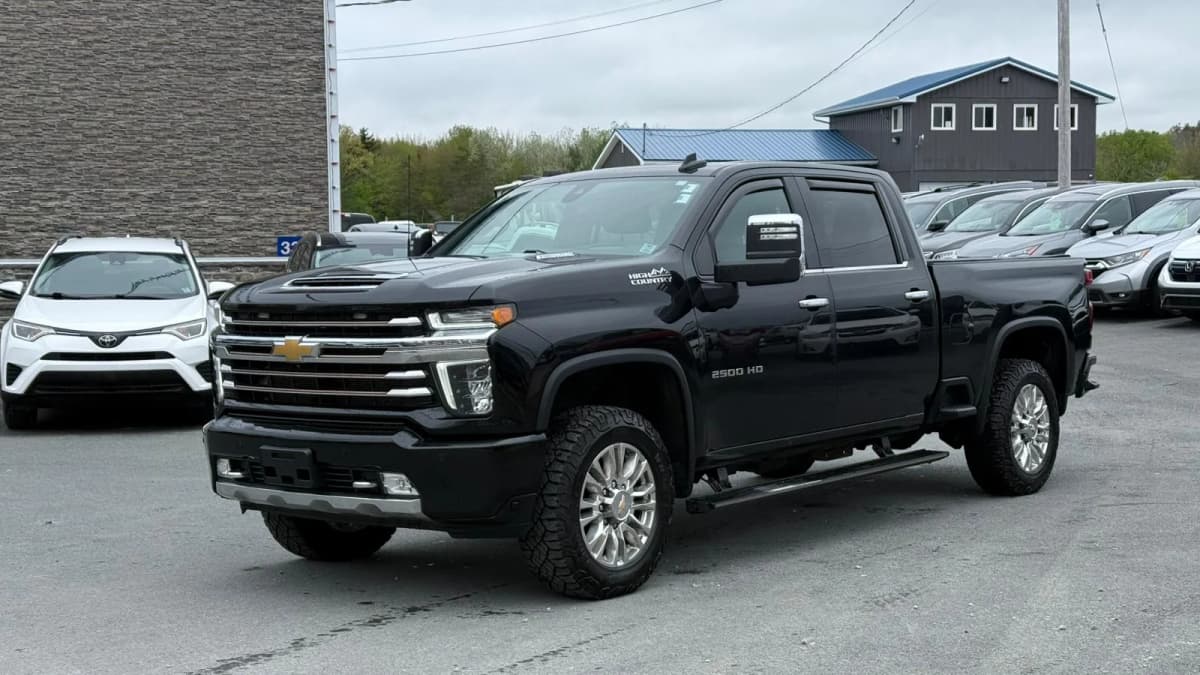 2022 Chevrolet SILVERADO 2500 HD HIGH COUNTRY 4WD Crew Cab 159" DURAMAX 6.6L TURBO-DIESEL V8