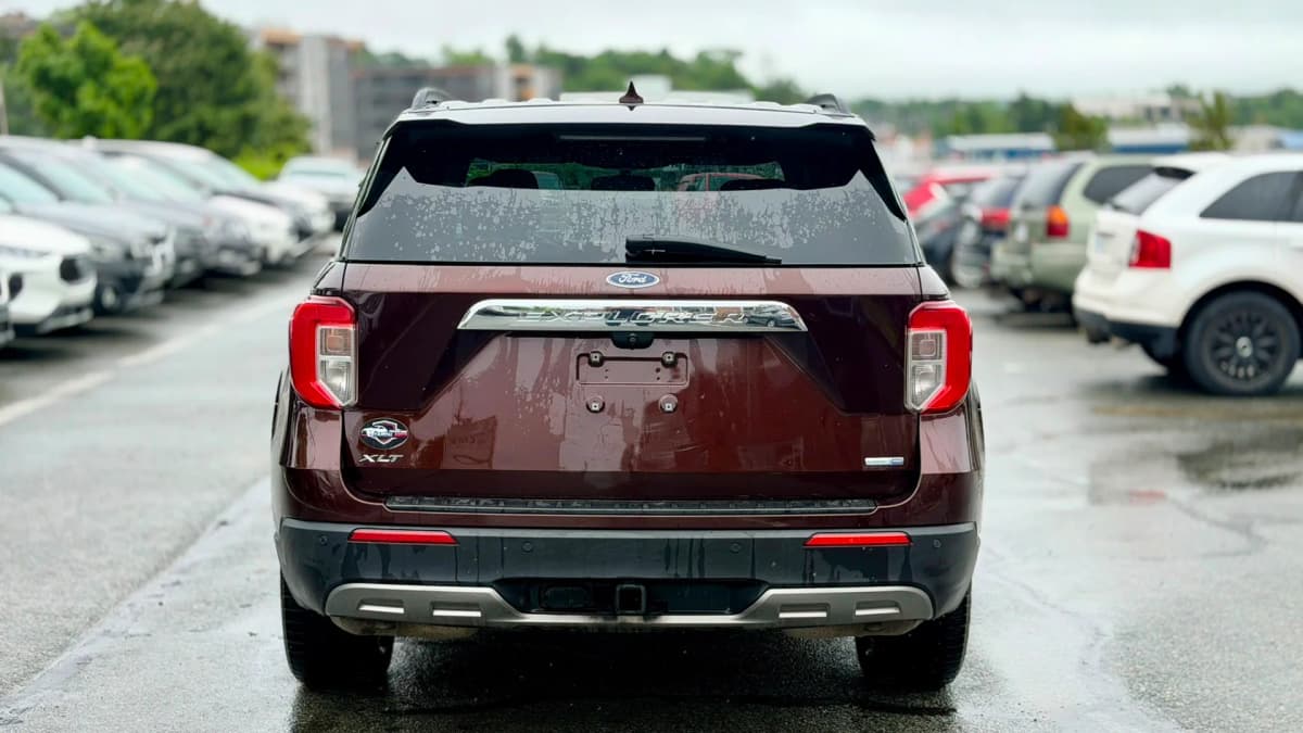2020 Ford Explorer XLT 4WD 7 Seater thumbnail 6