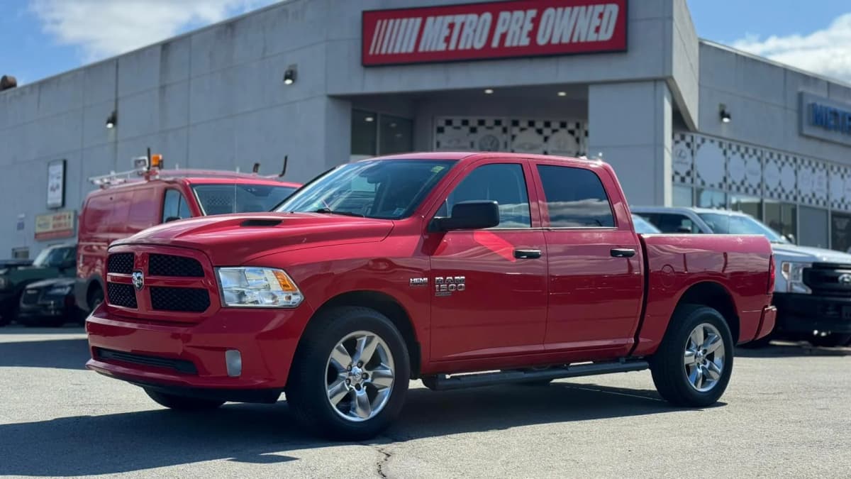 2019 Ram 1500 Classic Express Sport 4X4 Crew Cab 5'7"