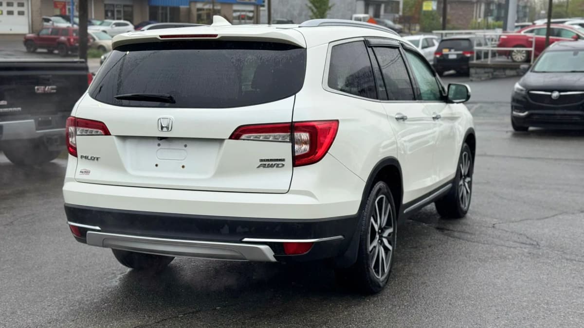 2019 Honda PILOT TOURING 7-PASSENGER AWD thumbnail 6