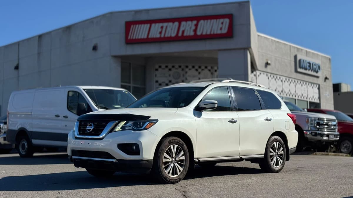 2018 Nissan Pathfinder SV Tech 7 Passenger