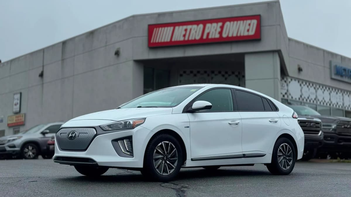 2020 Hyundai IONIQ ELECTRIC PREFERRED