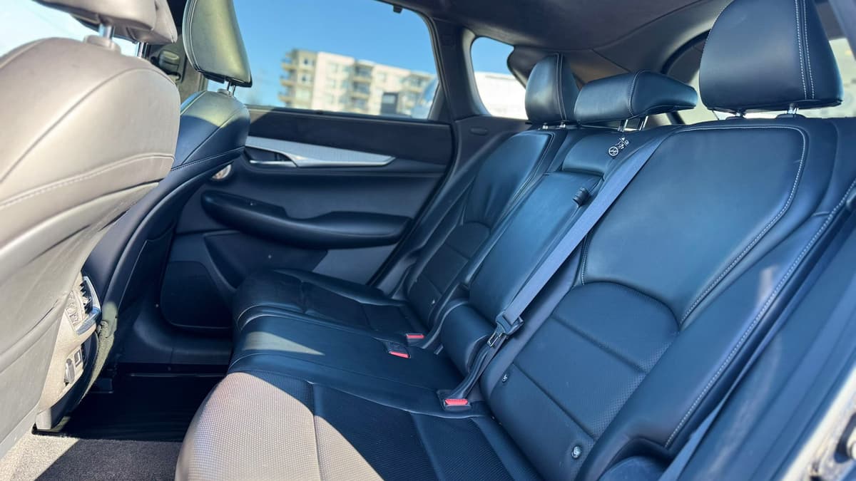 2019 Infiniti QX50 ESSENTIAL AWD thumbnail 21