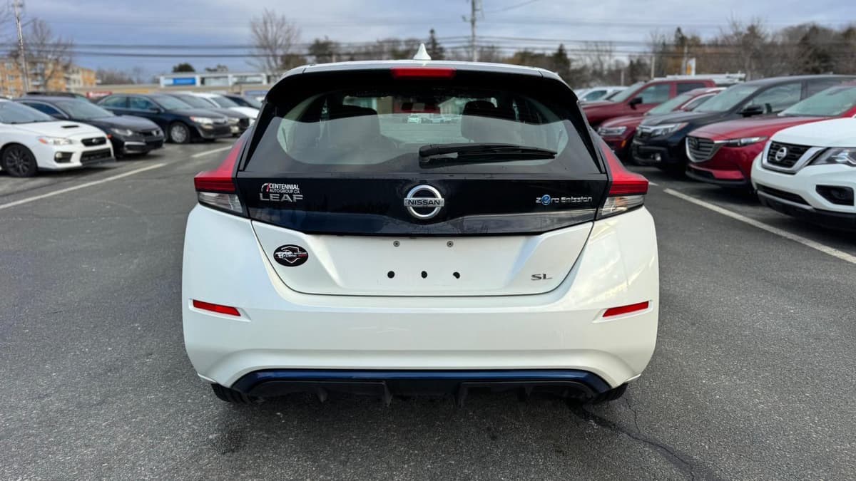 2018 Nissan LEAF S Hatchback thumbnail 6