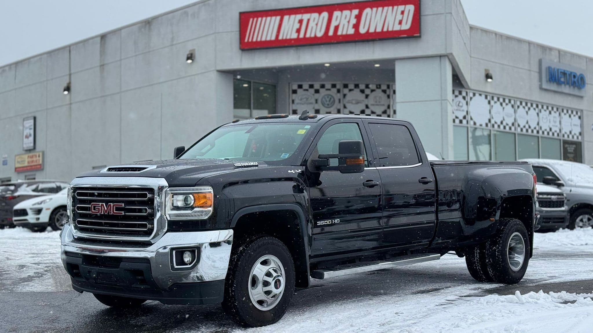 2017 GMC SIERRA 3500 HEAVY DUTY SLE 6.6L TURBO DIESEL V8 4WD Crew Cab 167.7"