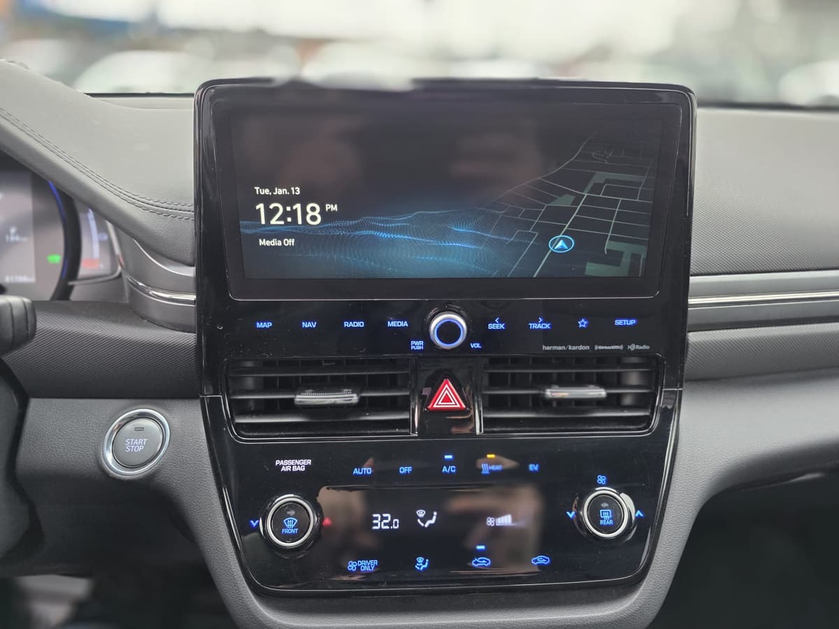 2020 Hyundai IONIQ ELECTRIC PREFERRED thumbnail 14