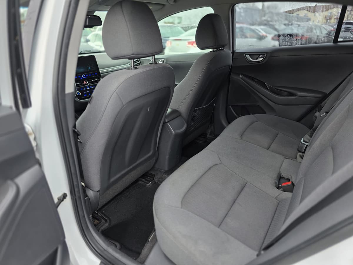 2020 Hyundai IONIQ ELECTRIC PREFERRED thumbnail 19