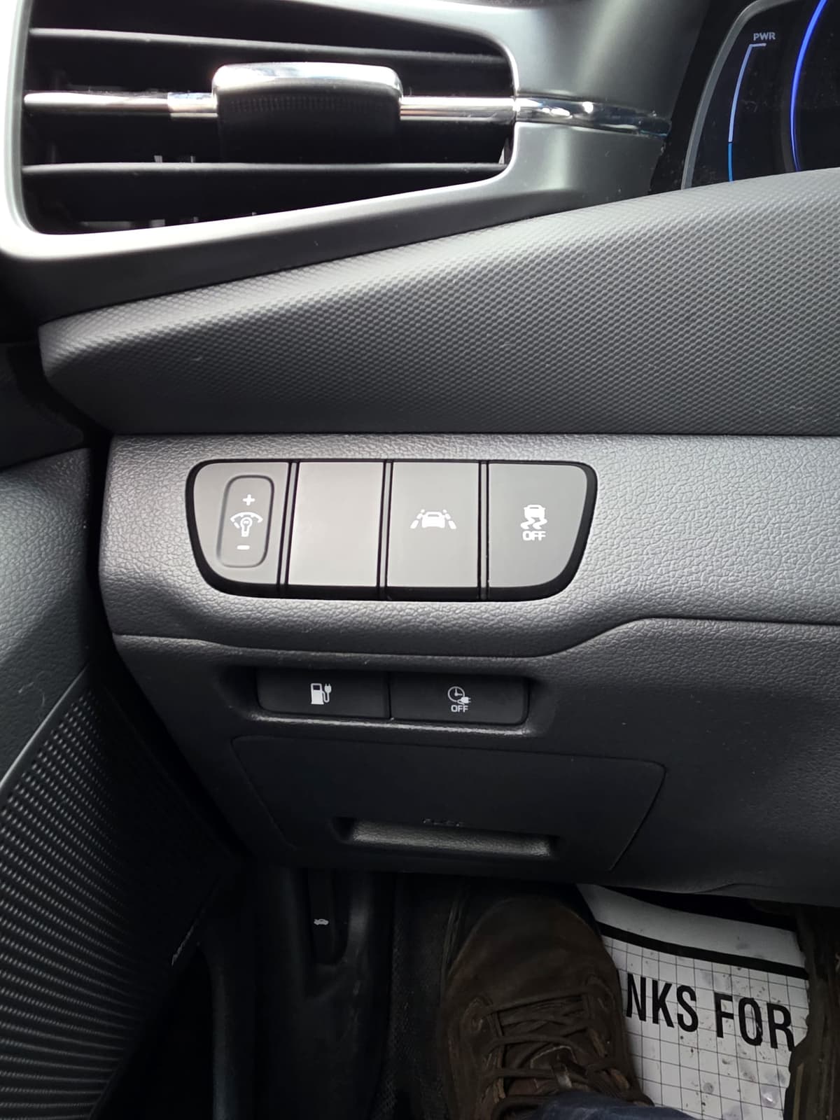 2020 Hyundai IONIQ ELECTRIC PREFERRED photo 22