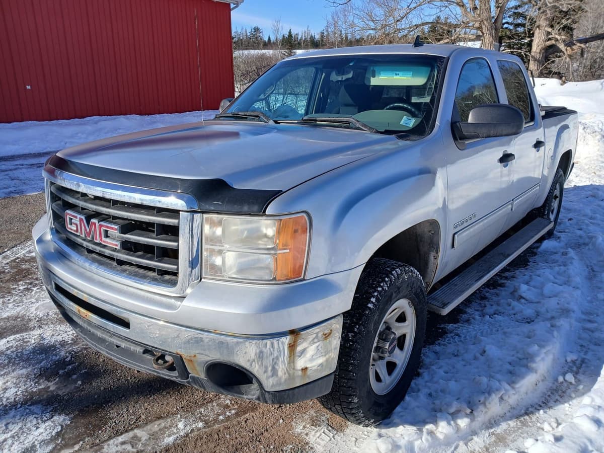 2011 GMC Sierra 1500 SL Nevada Edition 4WD Crew Cab Short Box