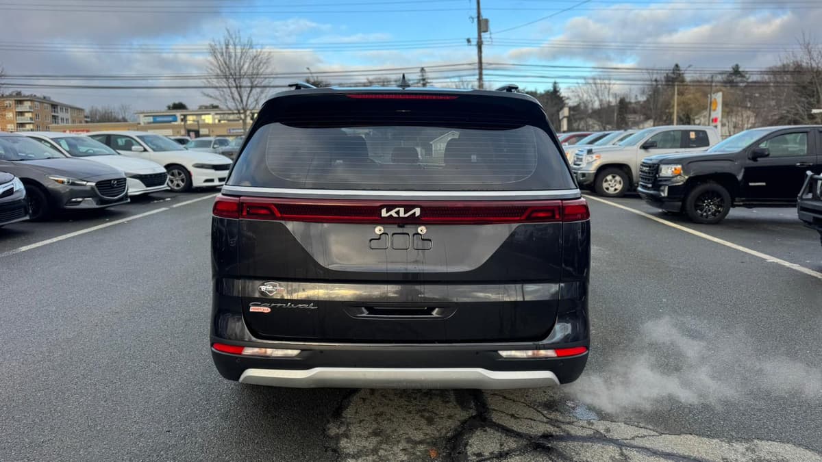 2022 KIA Carnival LX+-5D FWD thumbnail 6