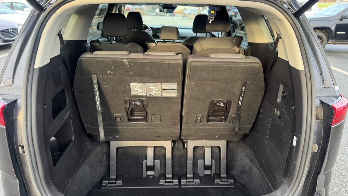 2022 KIA Carnival LX+-5D FWD thumbnail 9