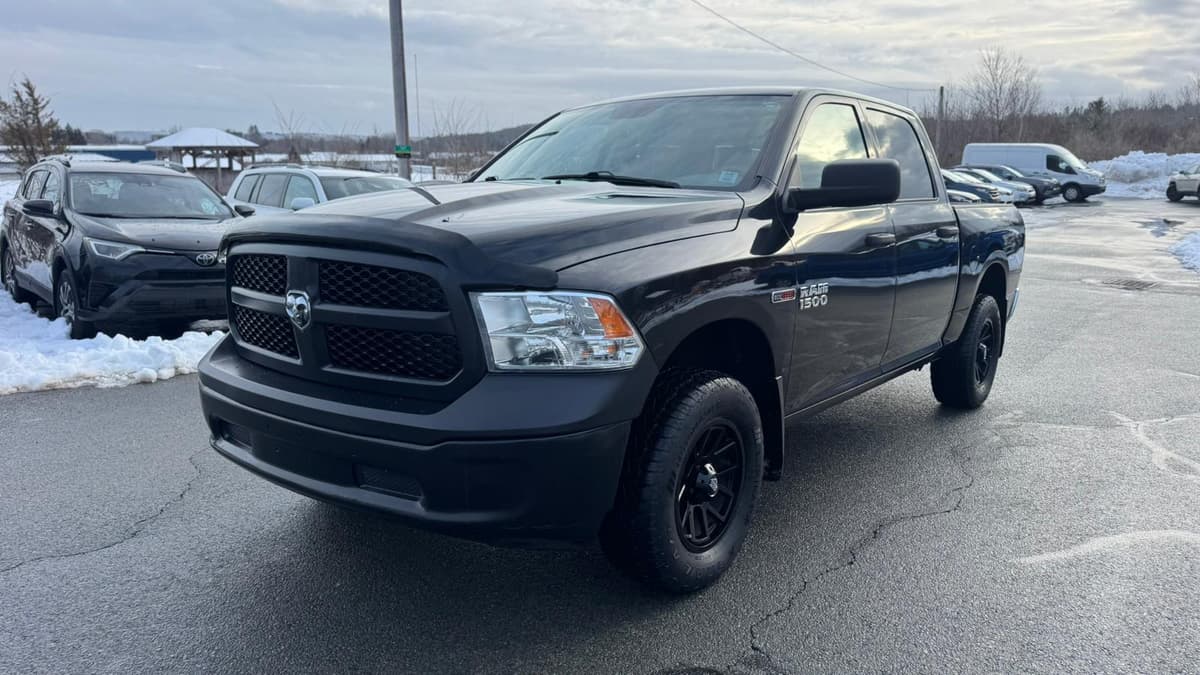 2018 Ram 1500 Tradesman 4x4 Crew Cab 5'7" Box