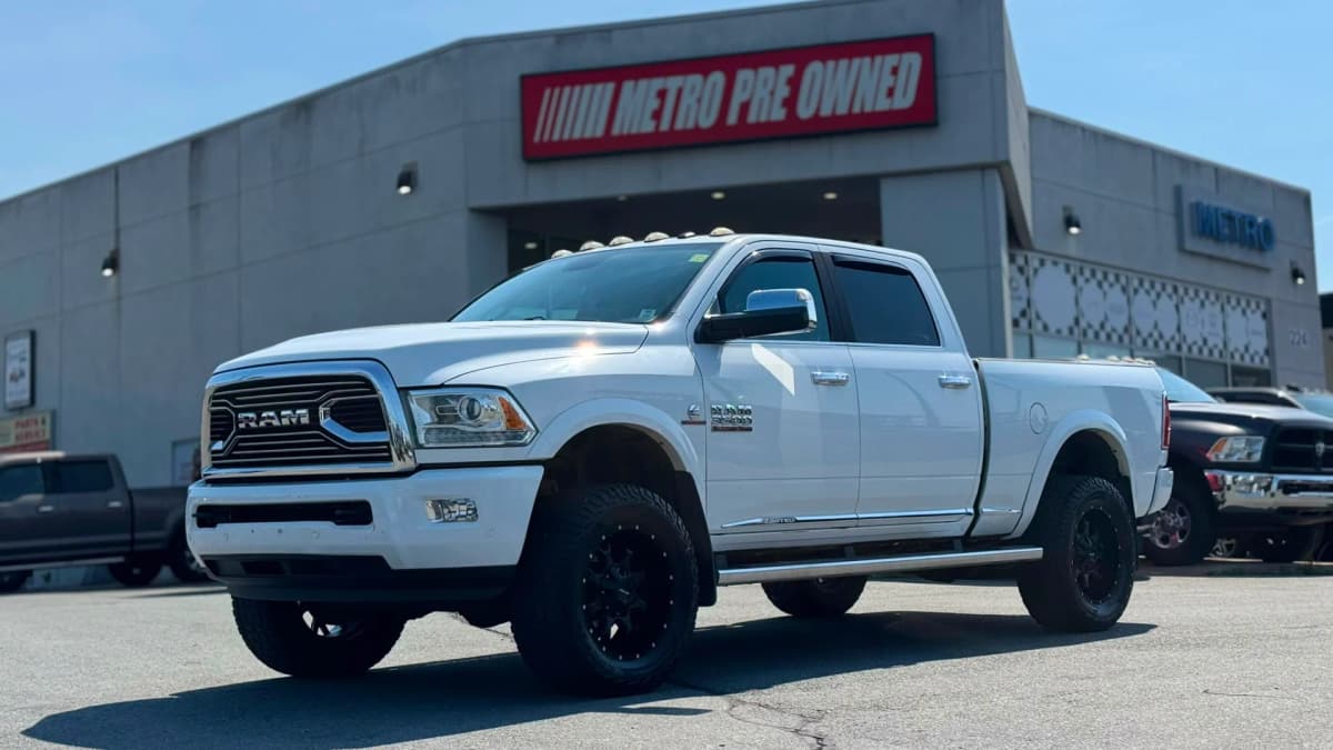2016 RAM 3500 LONGHORN LIMITED 6.7L CUMMINS TURBO DIESEL 4WD Crew Cab 149"