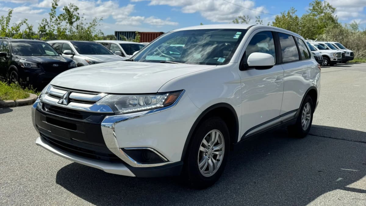 2017 Mitsubishi Outlander ES AWC