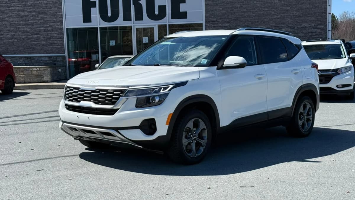 2023 KIA Seltos LX FWD