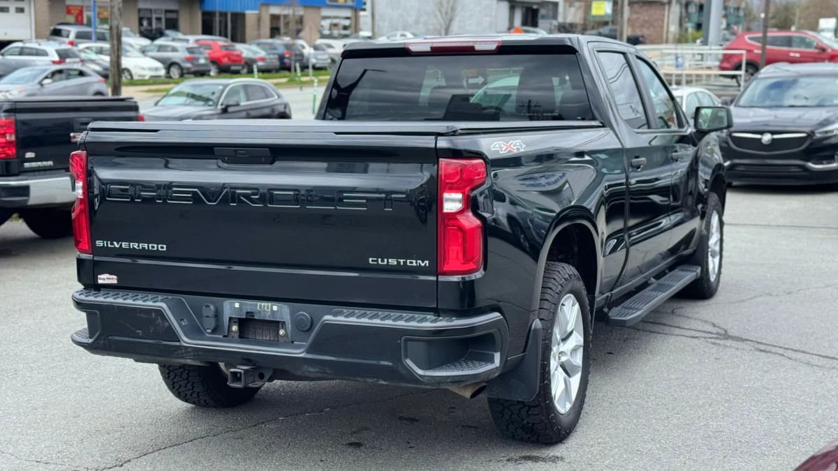 2022 Chevrolet SILVERADO LTD 1500 CUSTOM 4WD Crew Cab 157" thumbnail 6