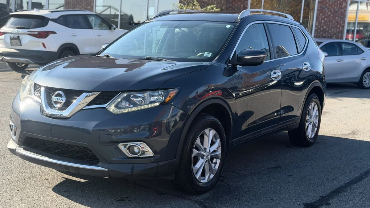 2015 Nissan Rogue SV FWD 4DR