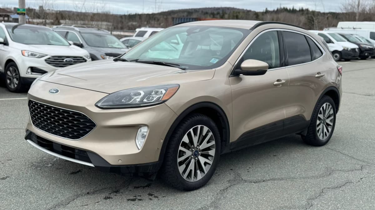 2020 Ford Escape Titanium Hybrid AWD