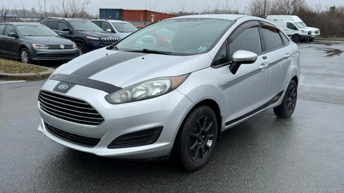 2017 Ford Fiesta SE 4dr Sdn Manual
