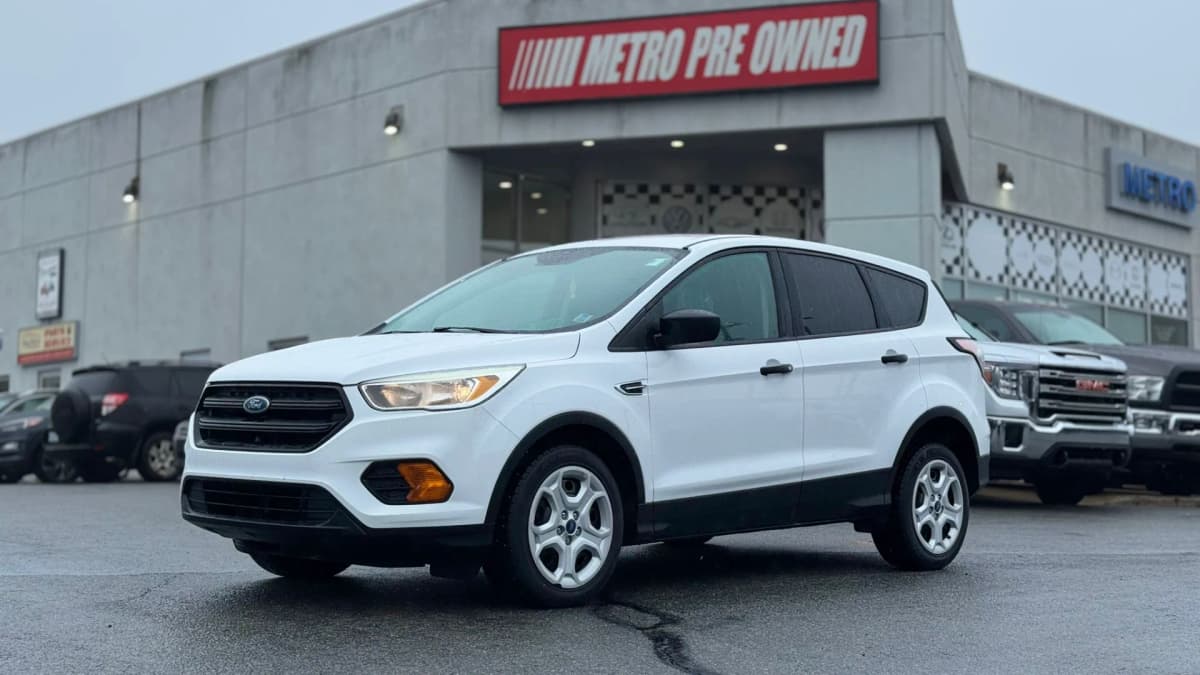 2017 Ford ESCAPE S