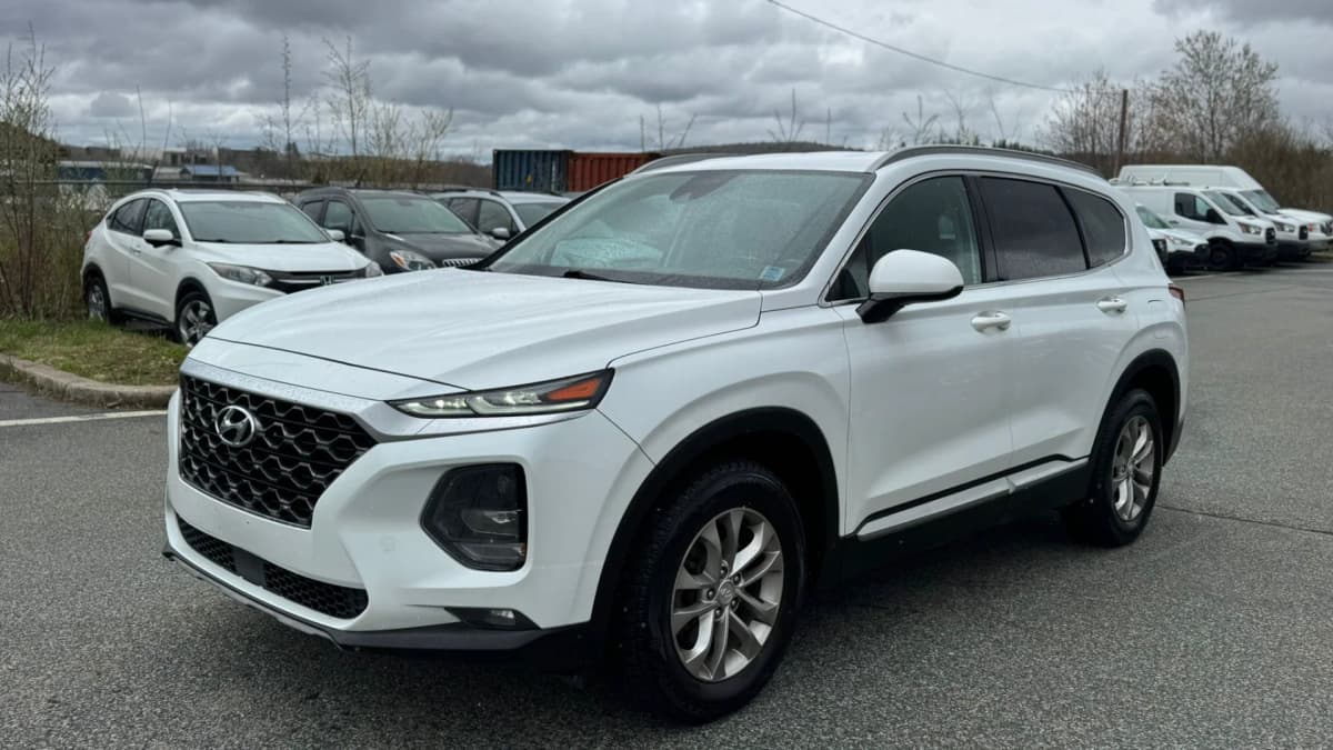 2019 Hyundai Santa Fe Essential 2.4L AWD w/Safety Package