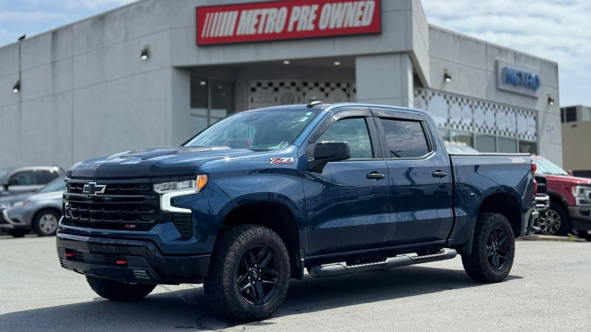 2022 Chevrolet SILVERADO 1500 LT TRAIL BOSS 4WD Crew Cab 147" 5.3L V8
