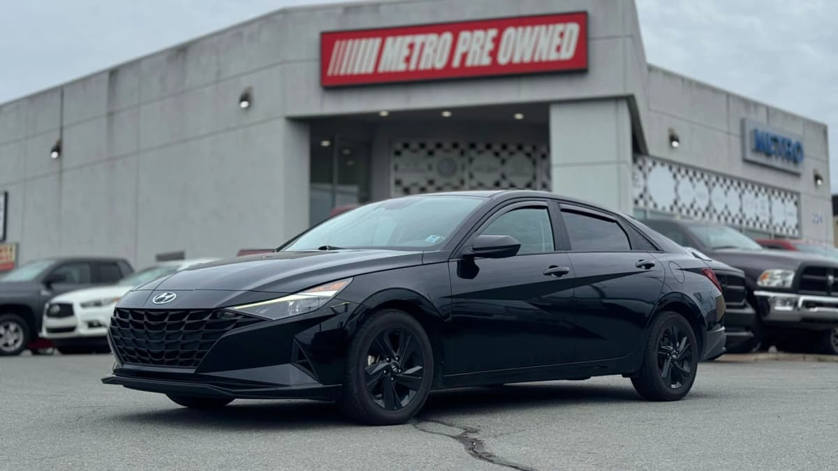 2023 Hyundai ELANTRA PREFERRED