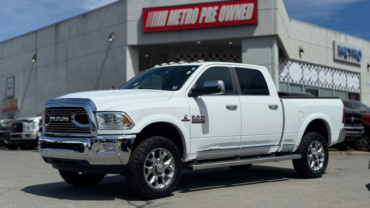 2017 RAM 3500 LIMITED 4WD Crew Cab 149" 6.7L CUMMINS TURBO DIESEL