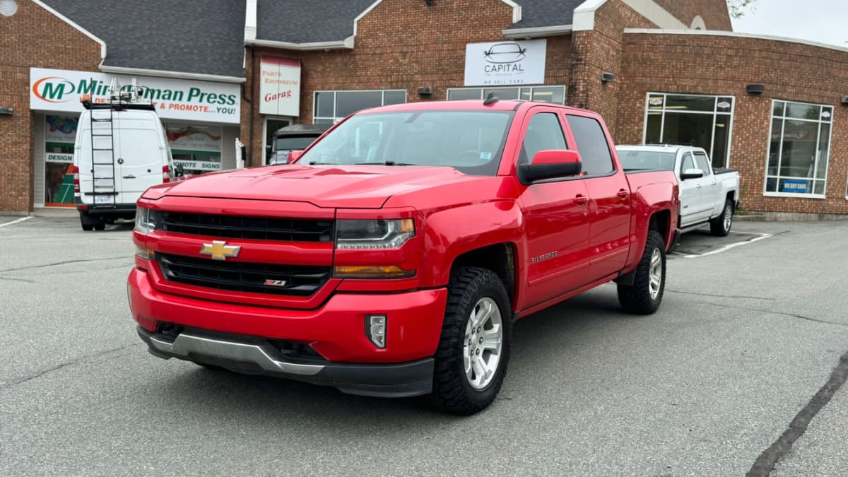 2017 Chevrolet Silverado 1500 w/2LT Crew Cab Short Box 4WD V8