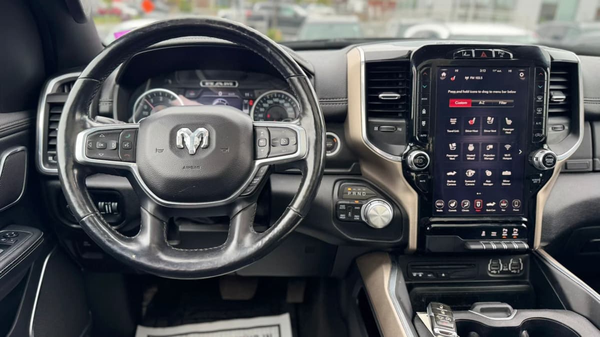 2019 RAM 1500 LARAMIE 4x4 Crew Cab 5'7" Box 5.7L V8 thumbnail 11