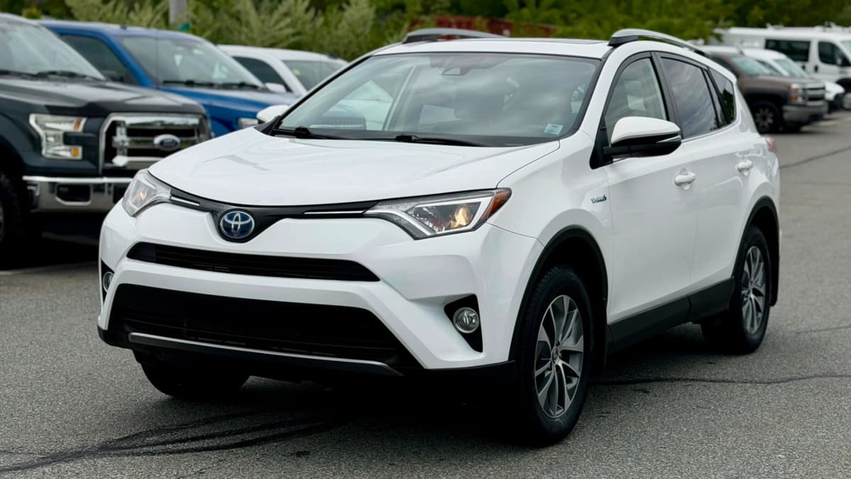2017 Toyota RAV4 Hybrid XLE