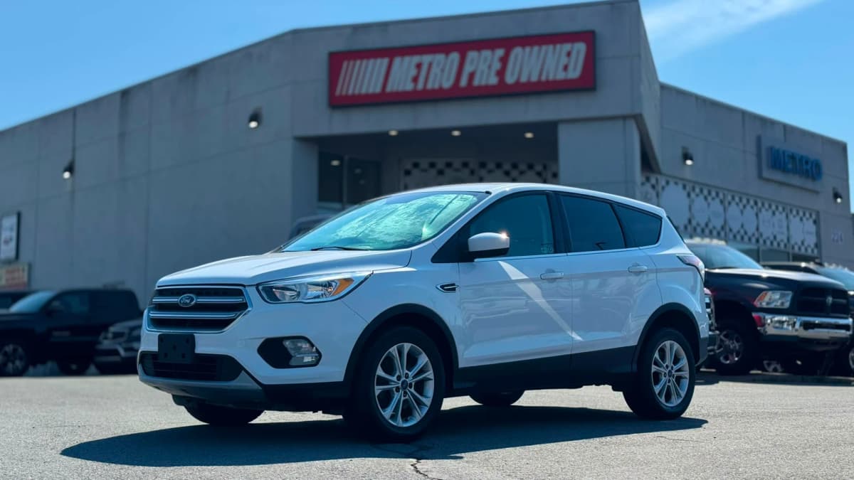 2017 Ford ESCAPE SE AWD