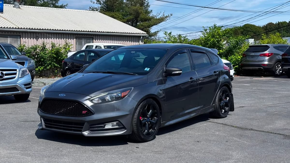 2017 Ford Focus ST Manual