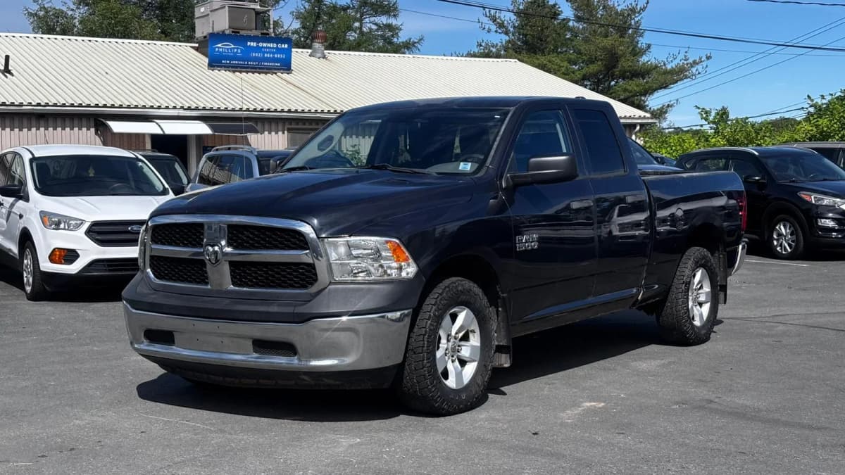 2013 RAM 1500 ST 4WD Quad Cab 140.5"