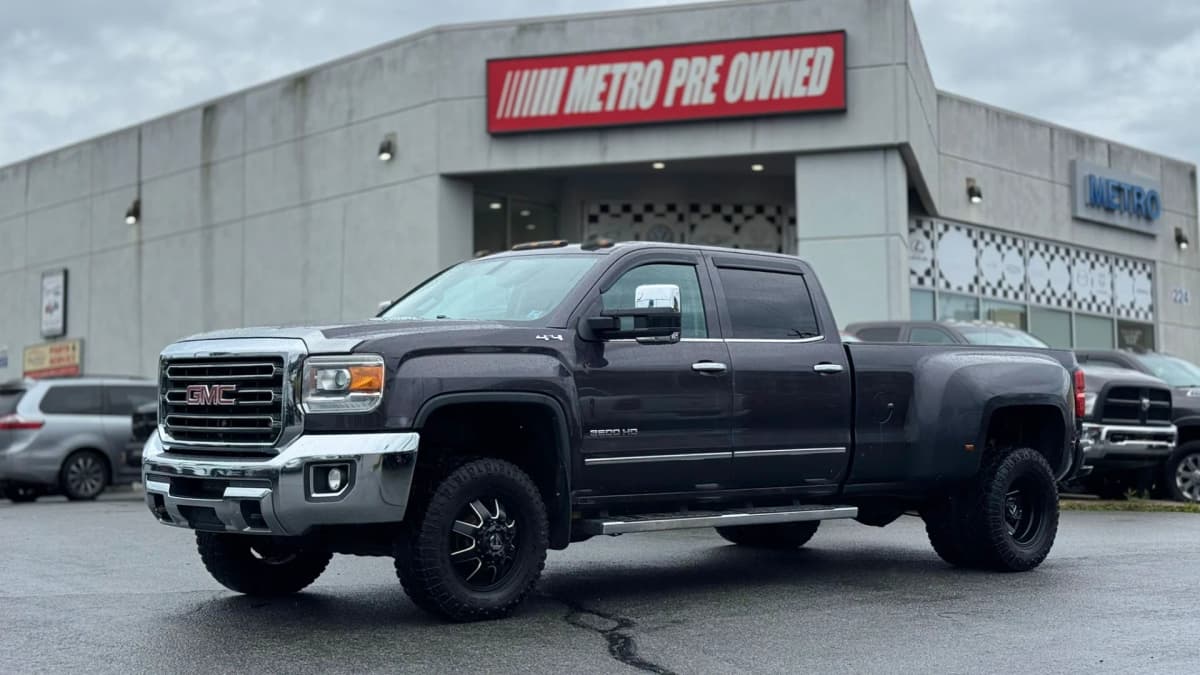 2016 GMC SIERRA 3500 HD SLT 4WD Crew Cab 167.7" DURAMAX 6.6L TURBO DIESEL V8