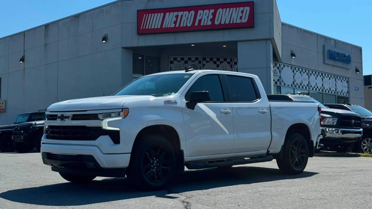 2023 Chevrolet Silverado 1500 RST 4WD Crew Cab 147" 5.3L V8