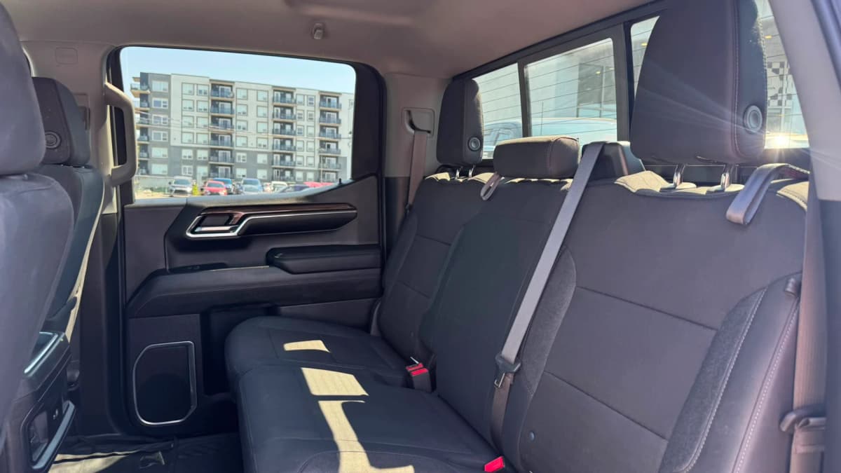 2023 Chevrolet Silverado 1500 RST 4WD Crew Cab 147" 5.3L V8 thumbnail 20