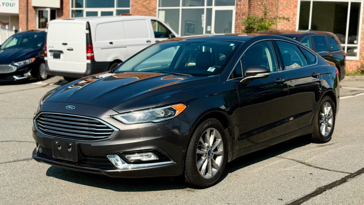 2017 Ford Fusion SE FWD