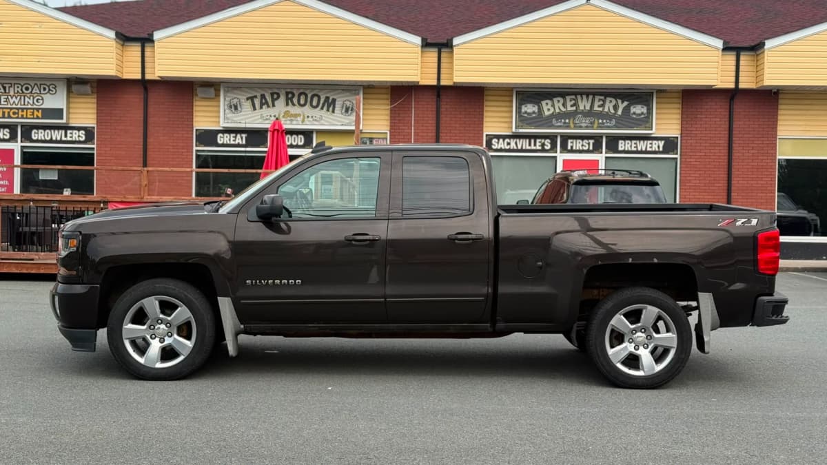 2018 Chevrolet SILVERADO 1500 LT 4WD DOUBLE CAB 143.5 thumbnail 8