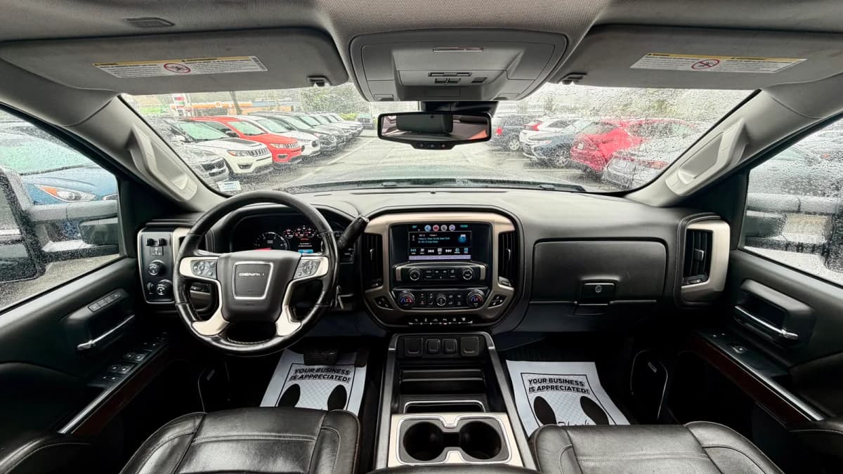 2019 GMC Sierra 2500HD Denali Crew Cab Std 4WD 153" 6.6L Diesel thumbnail 13