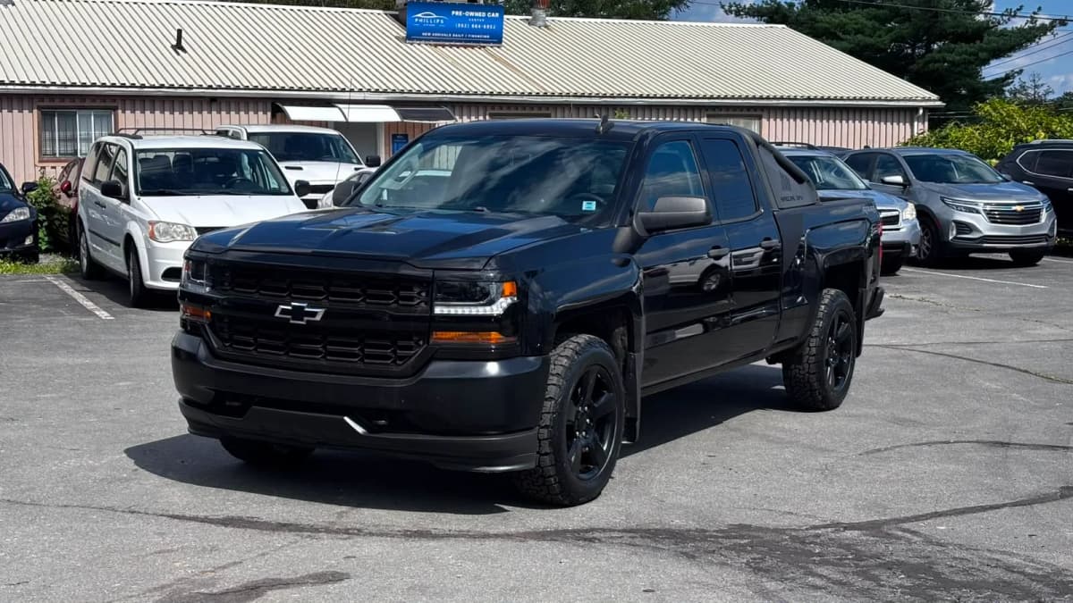 2017 Chevrolet Silverado 1500 Work Truck W/ Specia 4WD 5.3L Double Cab 143.5