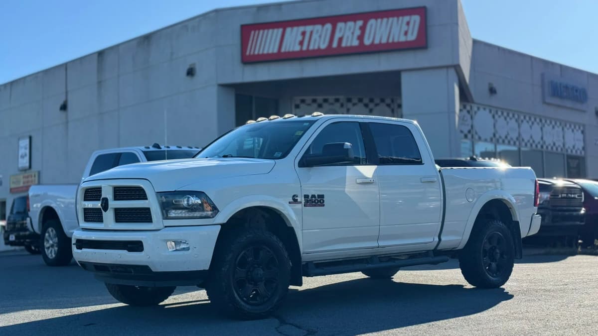 2016 RAM 3500 LARAMIE 6.7L CUMMINS TURBO DIESEL 4WD Crew Cab 149"