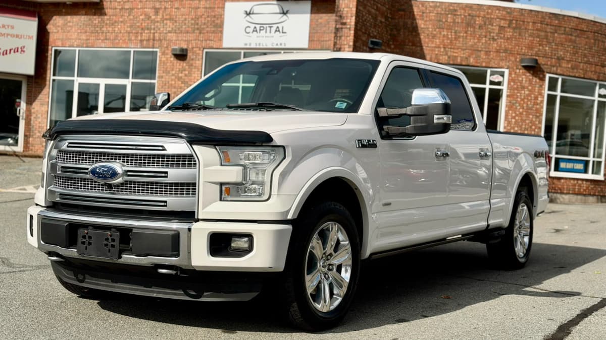 2016 Ford F-150 Platinum 4WD SuperCrew Styleside 5-1/2 Ft Box