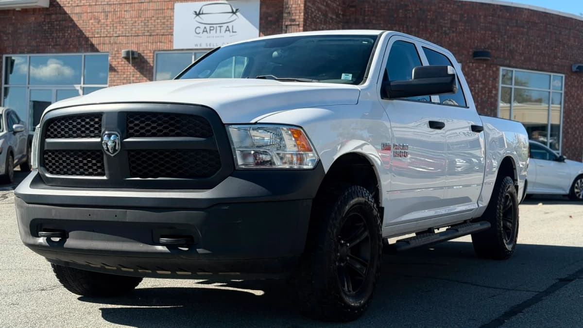 2018 RAM 1500 4x4 5.7L V8 Crew Cab 5'7" Box