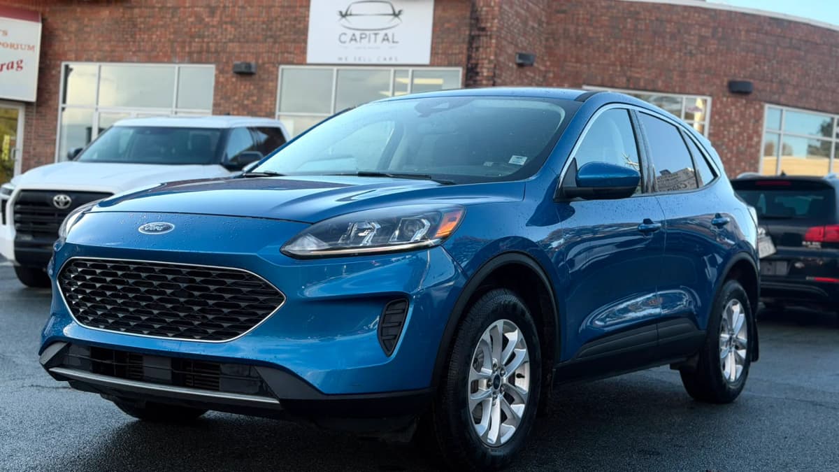 2021 Ford ESCAPE SE